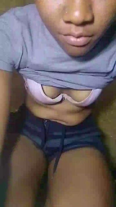 Lilly_cruz live cam on Cam4