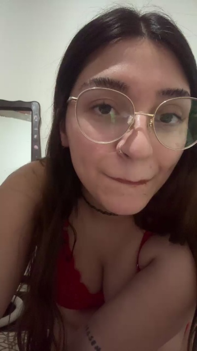 Lilmilka live cam on Cam4