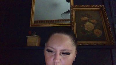 Lilou62 live cam on Cam4