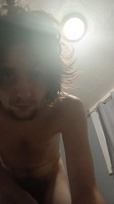 Liltoke7781848 live cam on Cam4