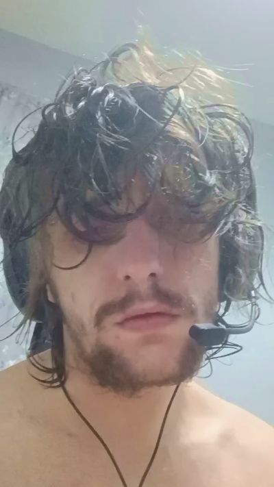 Liltoke7781848 live cam on Cam4