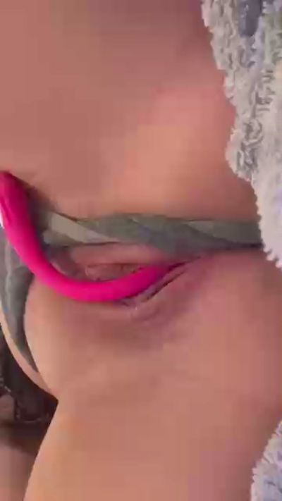 Lily1Rose live cam on Cam4