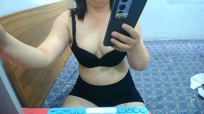 Lily9x live cam on Cam4