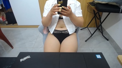 Lily9x live cam on Cam4