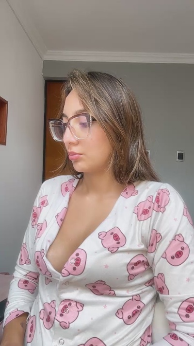 LilyGarcia live cam on Cam4