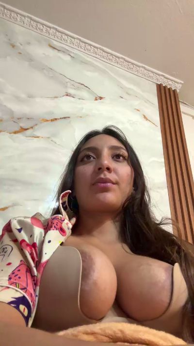 LilyGarcia live cam on Cam4