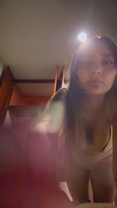 LilyGarcia live cam on Cam4