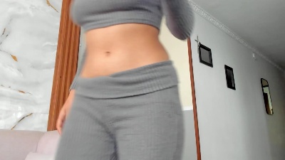 LilyGarcia live cam on Cam4