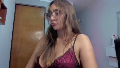 LilyGarcia live cam on Cam4