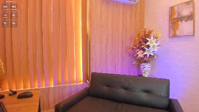 LilyHans live cam on Cam4