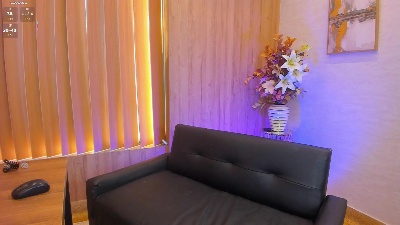 LilyHans live cam on Cam4