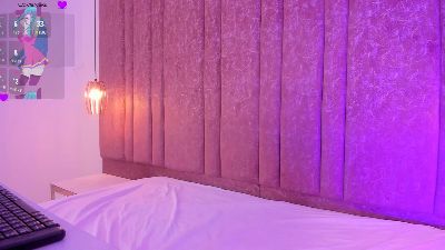 LilyHans live cam on Cam4