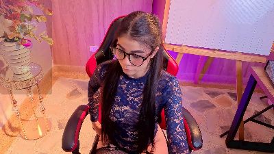 LilyHans live cam on Cam4