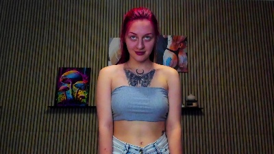 LilyHarwick live cam on Cam4