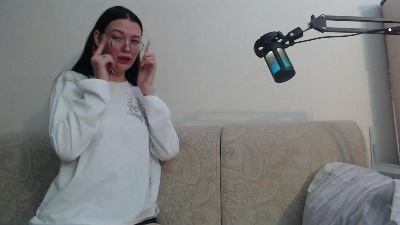 LilyLosier live cam on Cam4