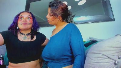 Lily_Foxxy live cam on Cam4