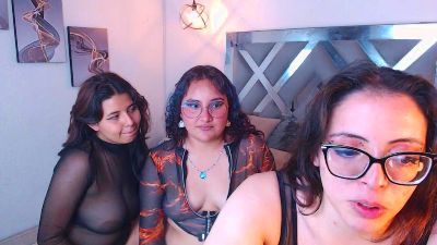 Lily_Foxxy live cam on Cam4