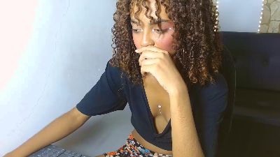 Lilycarson live cam on Cam4