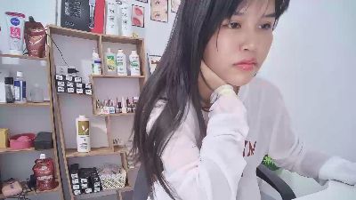 Lilyy live cam on Cam4