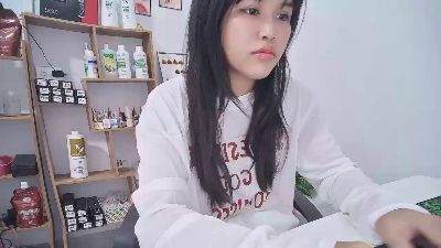 Lilyy live cam on Cam4