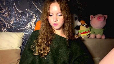 LinaPeachy live cam on Cam4