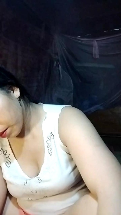 Linamay live cam on Cam4