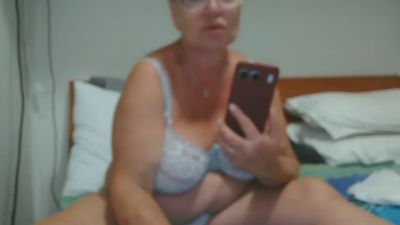LindaL69 live cam on Cam4