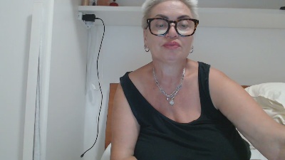 LindaL69 live cam on Cam4