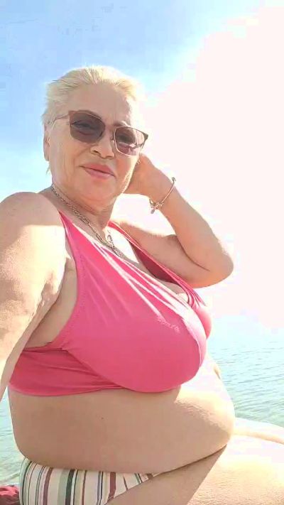 LindaL69 live cam on Cam4