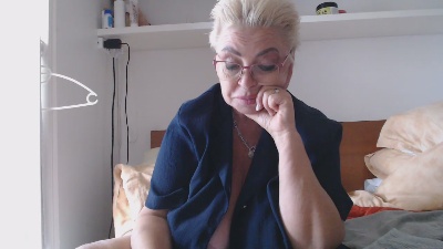 LindaL69 live cam on Cam4