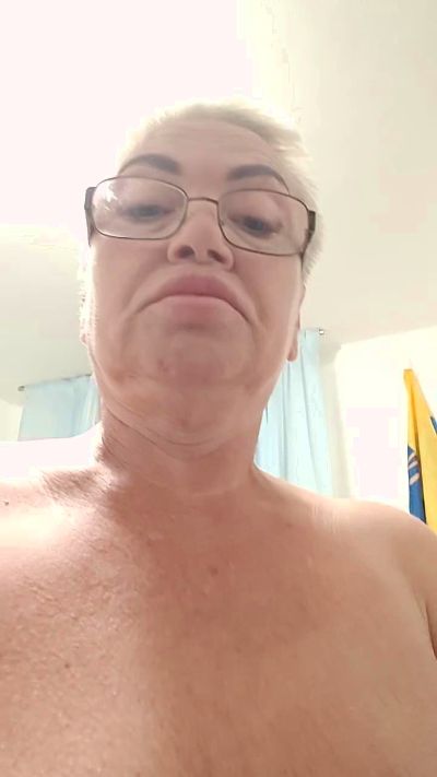 LindaL69 live cam on Cam4