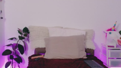 LindaWhite_ live cam on Cam4