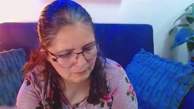 Linda_banks_ live cam on Cam4