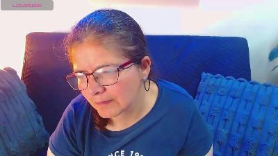 Linda_banks_ live cam on Cam4