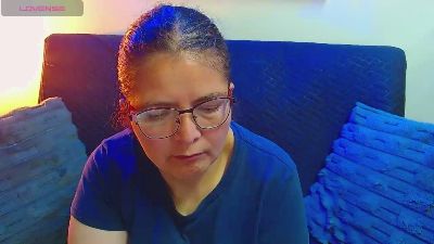 Linda_banks_ live cam on Cam4