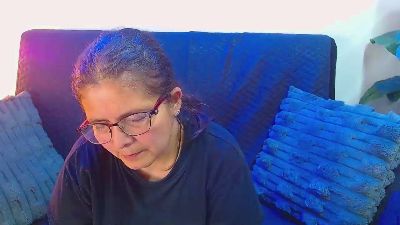 Linda_banks_ live cam on Cam4