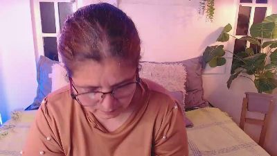Linda_banks_ live cam on Cam4