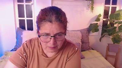 Linda_banks_ live cam on Cam4