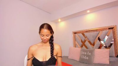 Linda_rosa01 live cam on Cam4