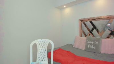 Linda_rosa01 live cam on Cam4