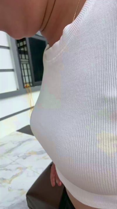 Lindabeo00 live cam on Cam4