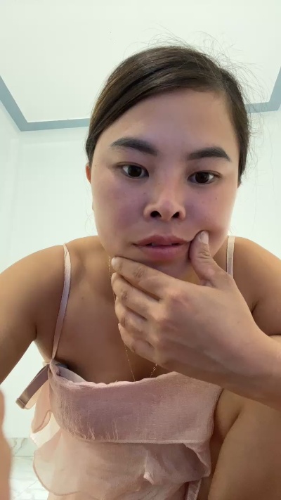 Lindabeo00 live cam on Cam4