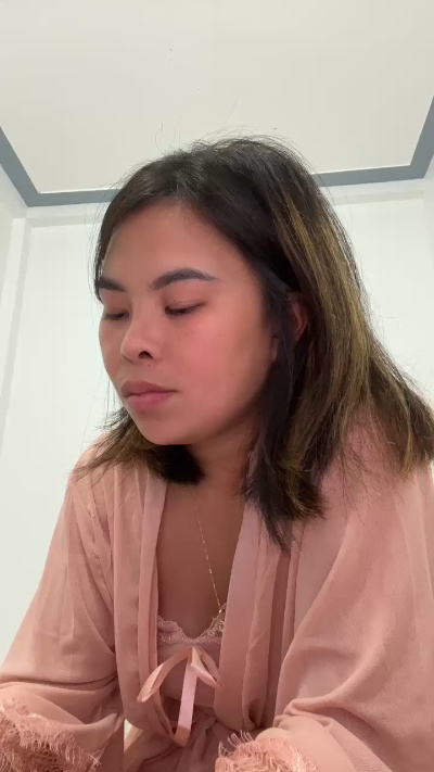 Lindabeo00 live cam on Cam4
