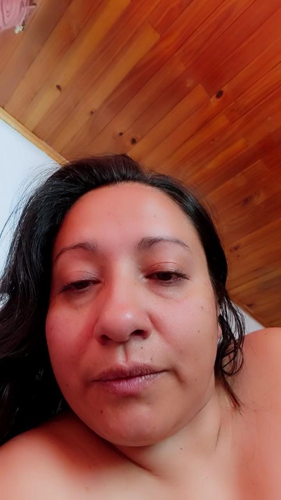 Lindamary222 live cam on Cam4