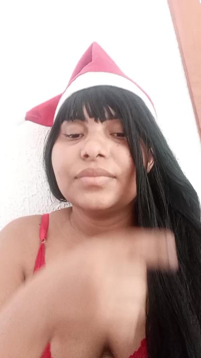 Lindinha_19 live cam on Cam4