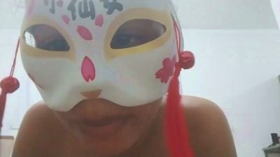 Lindinha_2 live cam on Cam4