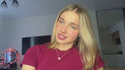 LindseyWatah live cam on Cam4