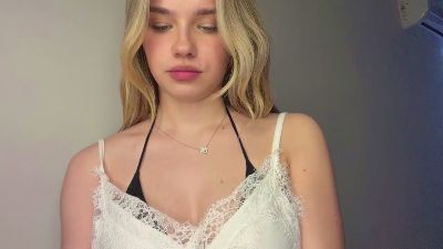 LindseyWatah live cam on Cam4