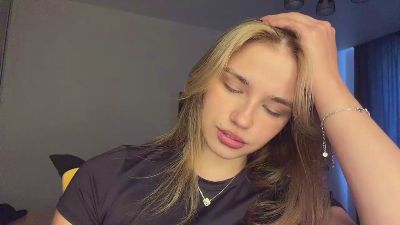 LindseyWatah live cam on Cam4