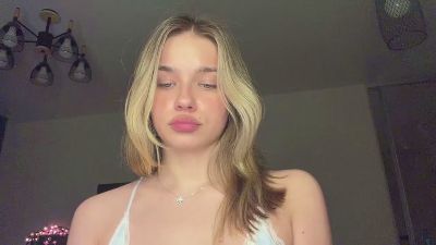 LindseyWatah live cam on Cam4